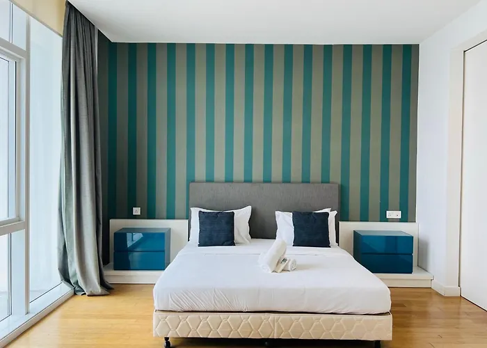 The Platinum Klcc By Victoria Home