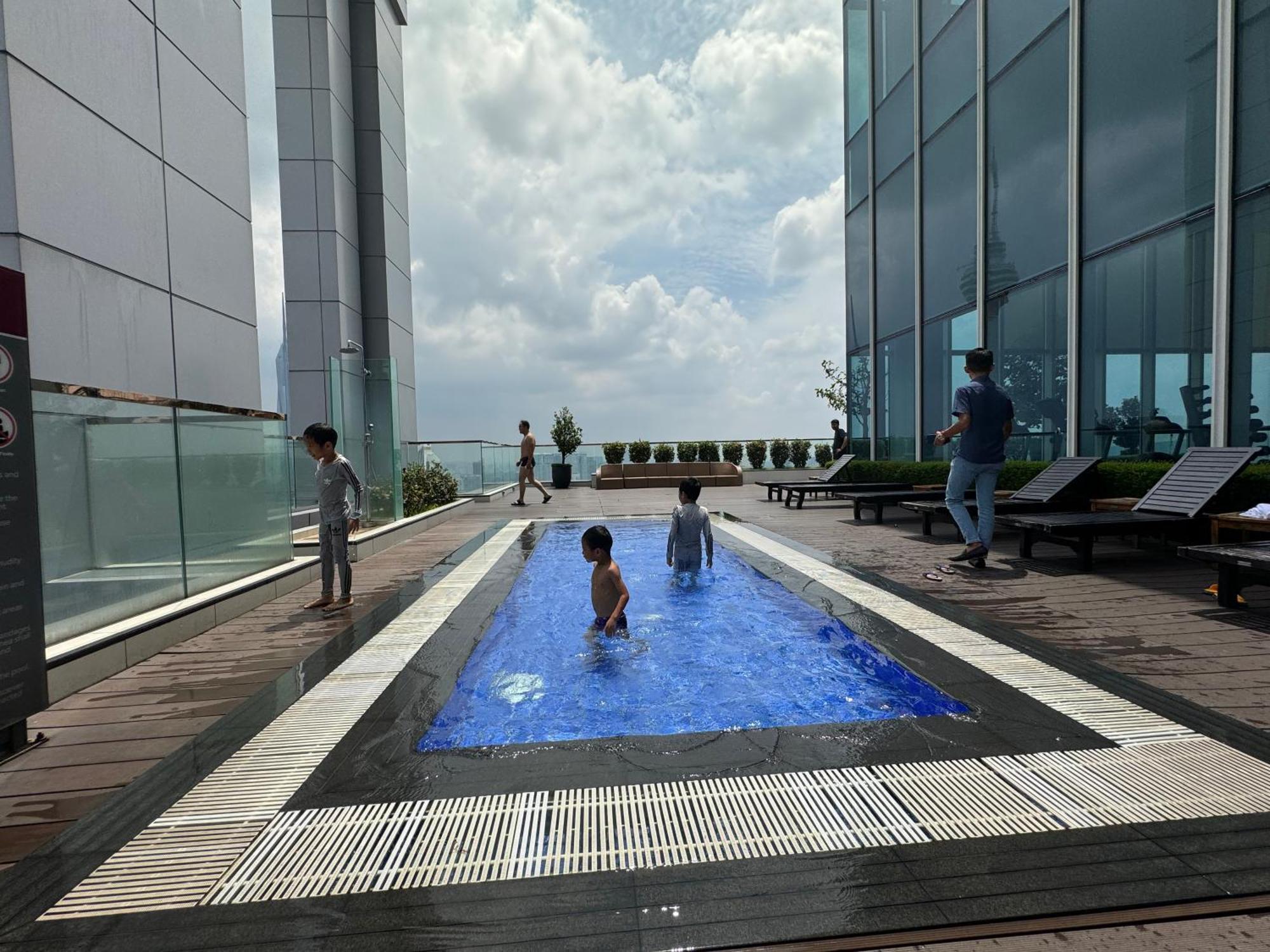 The Platinum Klcc By Victoria